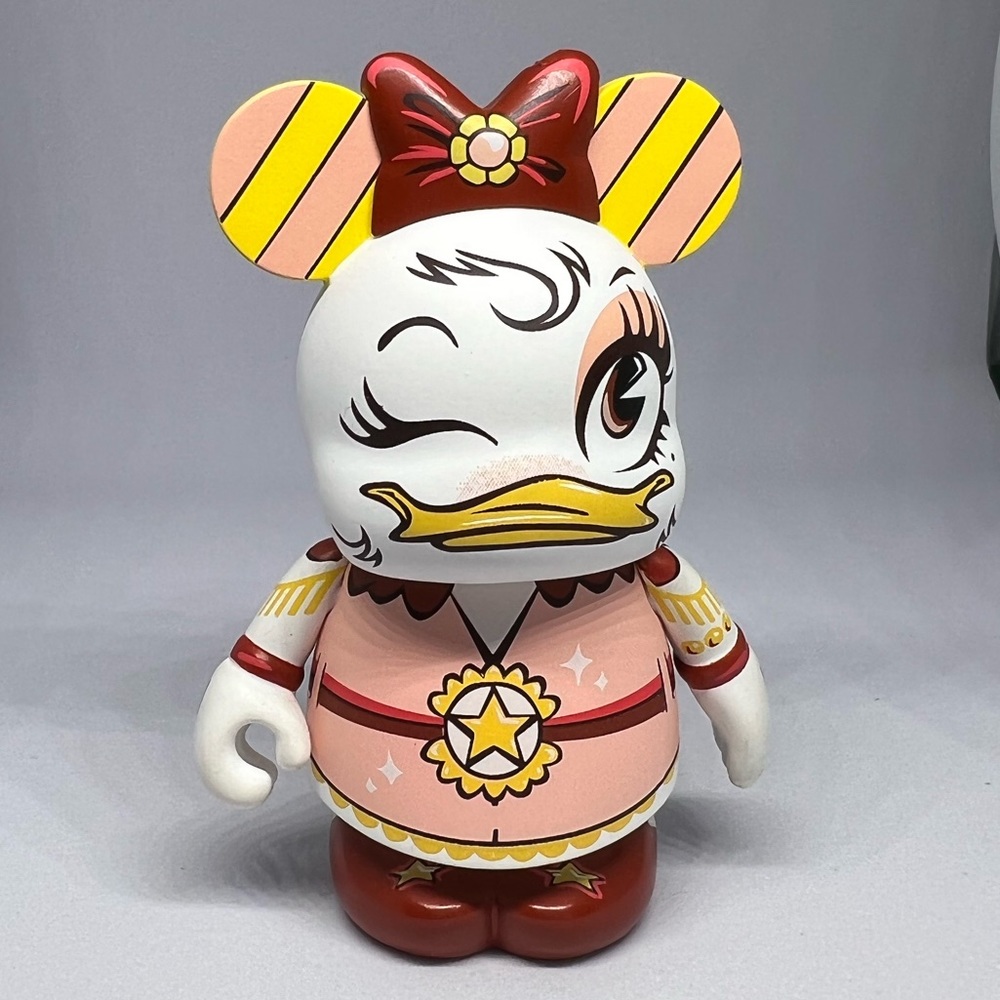Disney Vinylmation Daisy from Designer Series 1 Miss Mindy 3️⃣